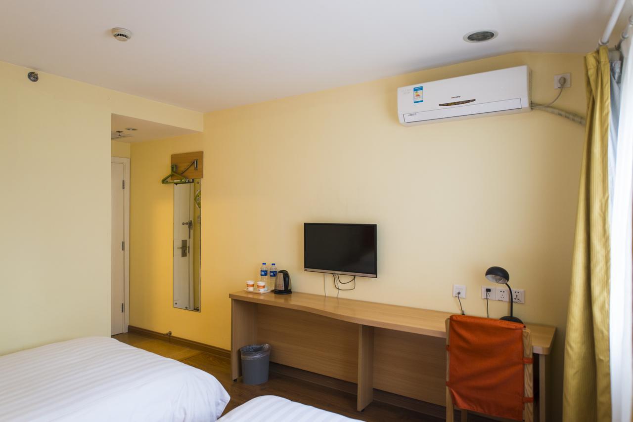 Home Inn Shanghai Railway Station North Square Xangai Exterior foto